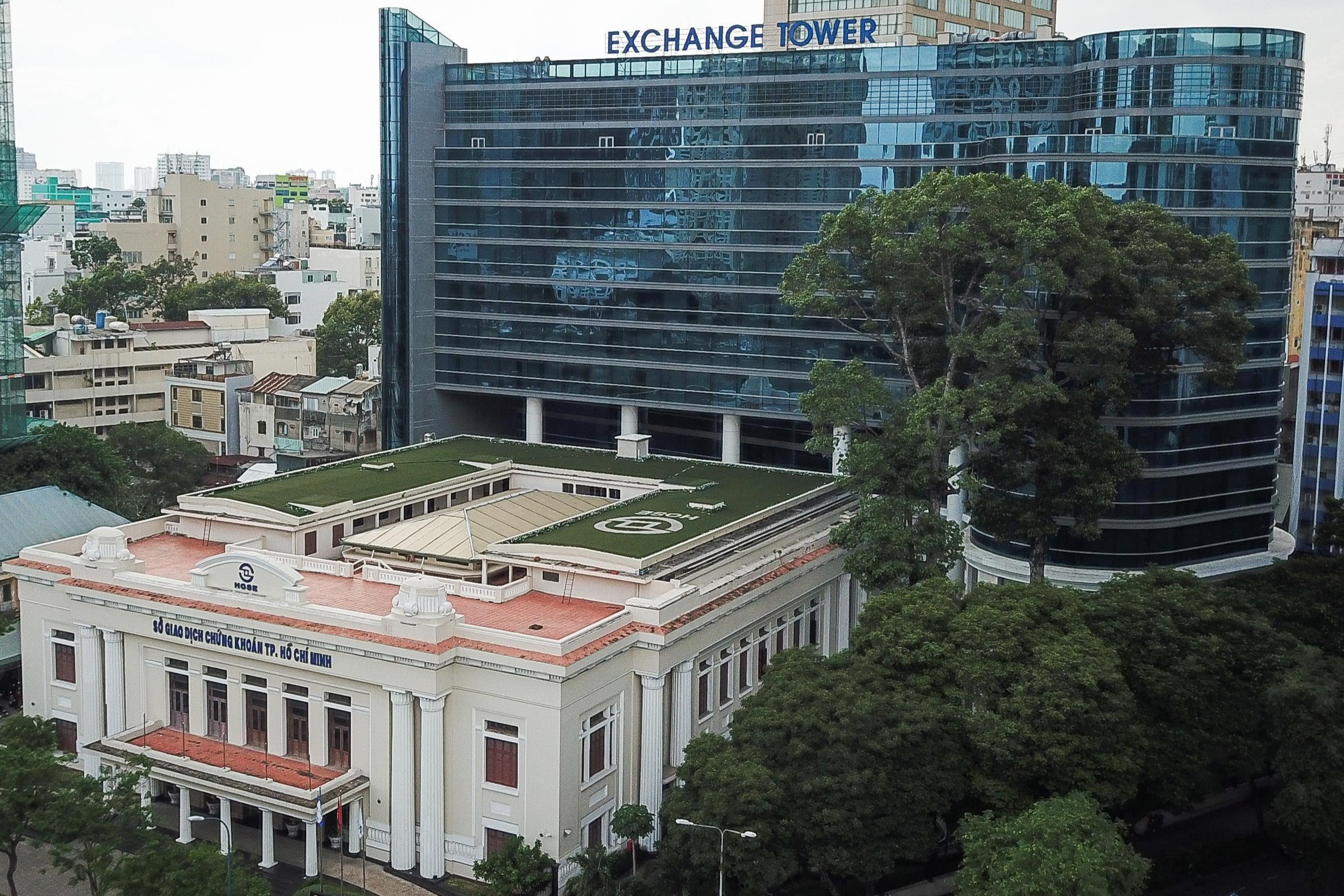 HoSE nhan bao danh gia 1 sao hinh anh