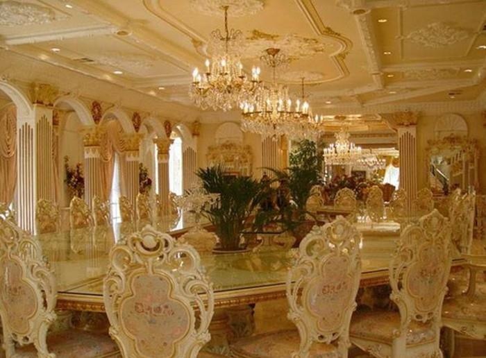 Ngo ngang truoc dinh thu xa hoa cua 'ty phu chet doi' xu Zimbabwe anh 12