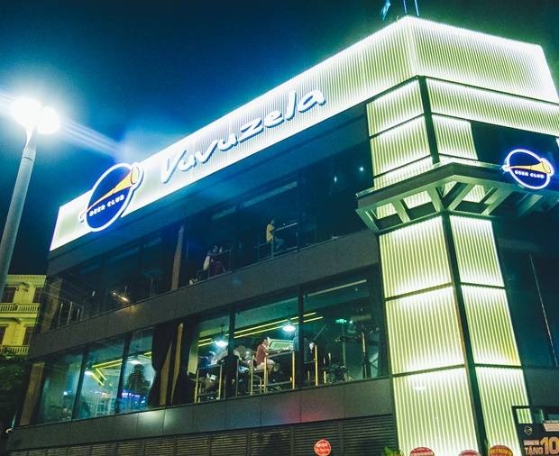 Chu chuoi Vuvuzela,  GoGi ‘dang vui thi dut day dan’ anh 1