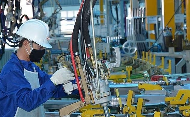 Kinh te Viet Nam duoc du bao se vuot Singapore, chuyen gia noi gi? hinh anh