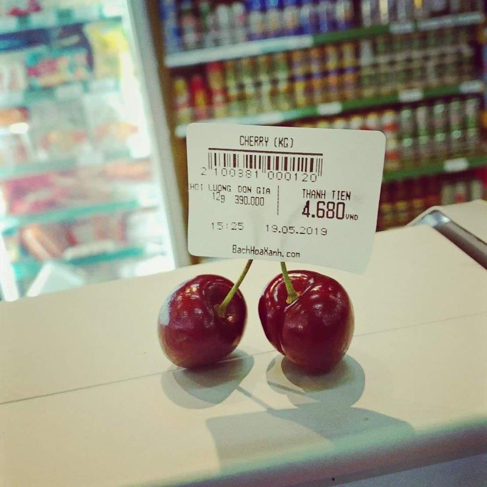 mua 1 qua vai trong sieu thi anh 2