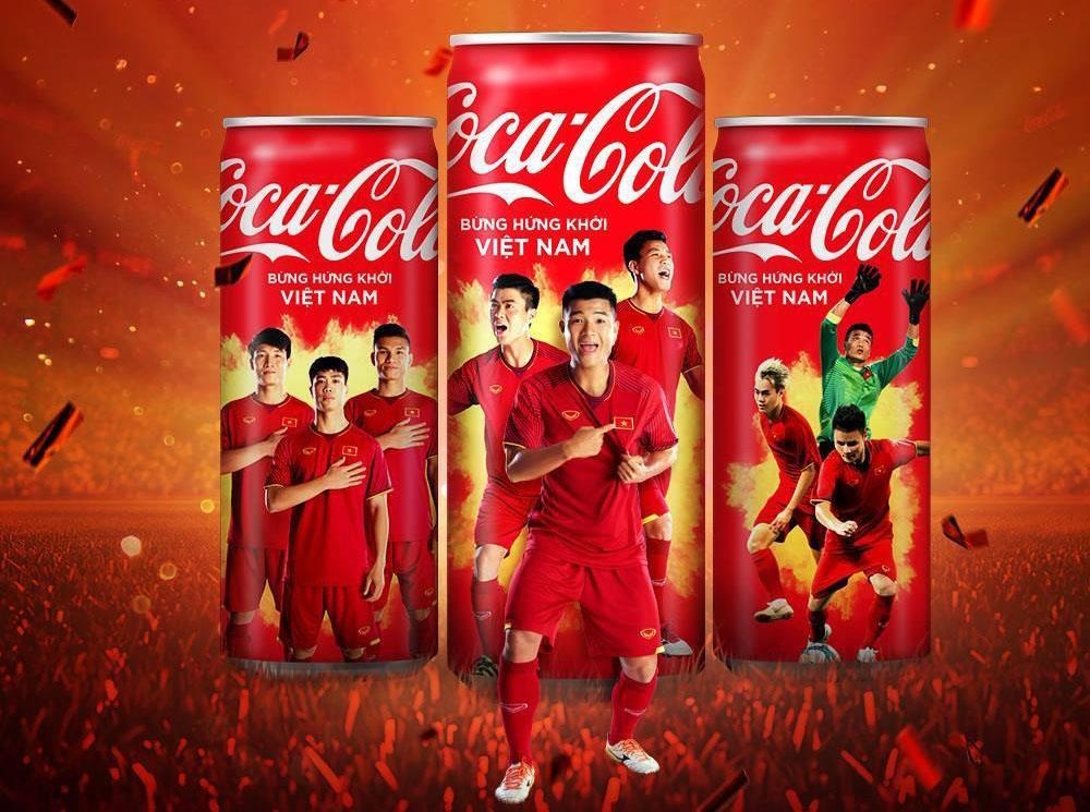 Coca Cola sua slogan ‘Mo lon Viet Nam’ anh 1
