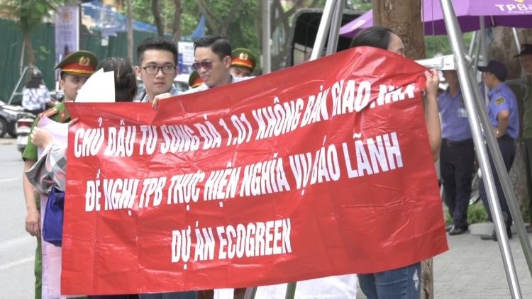 Khach mua chung cu Eco Green Tower ‘bao vay’ TPBank doi bao lanh hinh anh