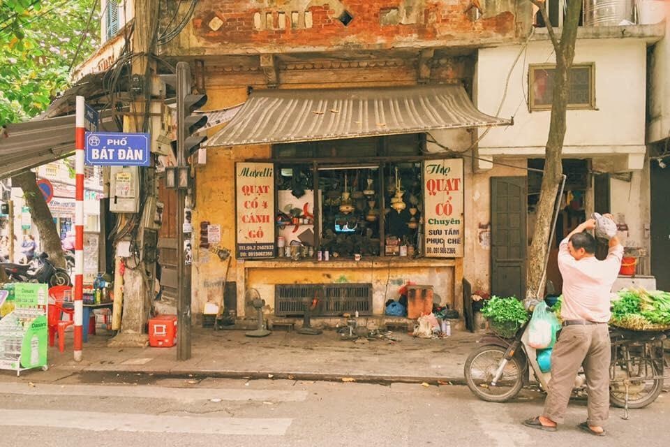 Xin tang nha de doi duoc cua hang da cho thue 40 nam o pho co Ha Noi hinh anh