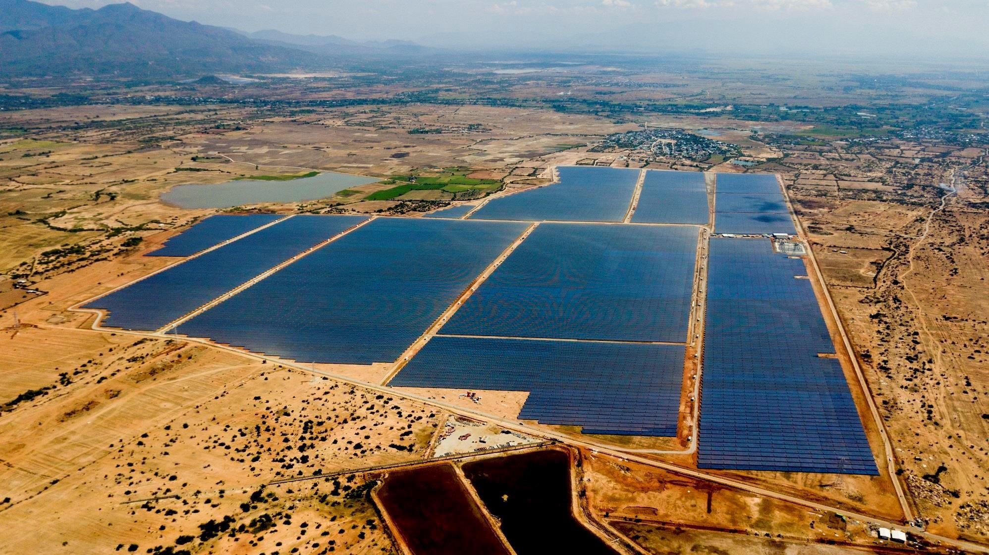 EVN ‘than’ kho nhieu be trong giai toa cong suat dien mat troi hinh anh