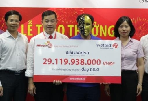 Tai xe que Nghe An trung doc dac hon 29 ty dong hinh anh