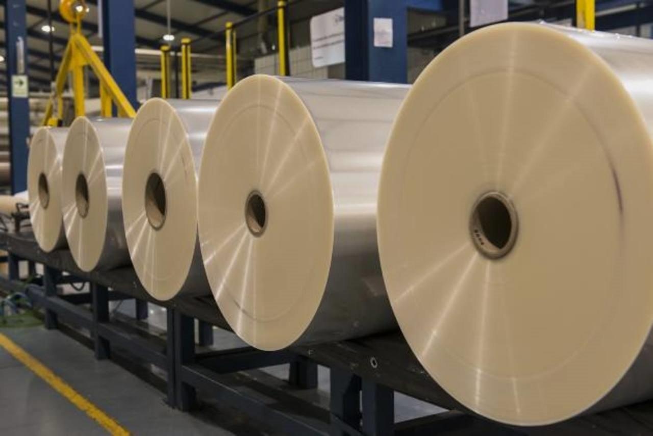 Viet Nam dieu tra chong ban pha gia voi san pham nhua Trung Quoc hinh anh