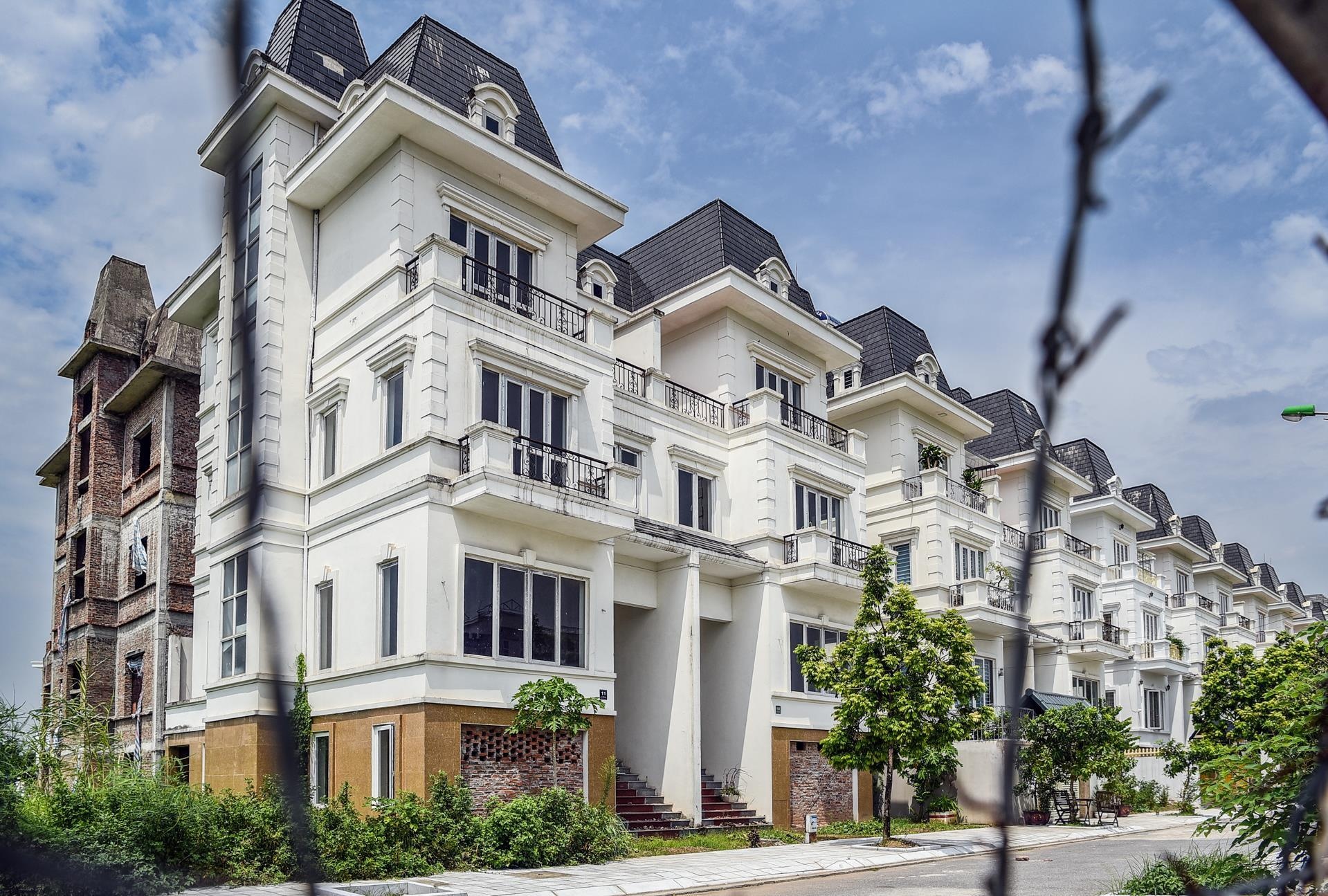 Nha dat e hon 1 ty USD, chuyen la gia cao bao nhieu cung khong ban hinh anh