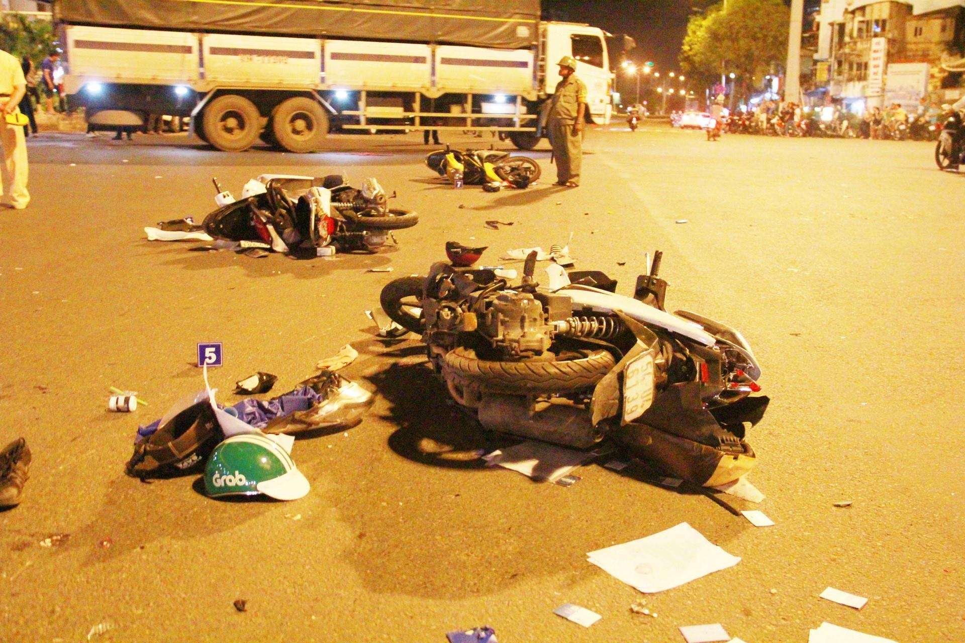 Bộ GTVT phản đối luận điểm ‘Bán xăng cho phụ nữ là tội ác’ ảnh 1 Bo GTVT phan doi luan diem ‘Ban xang cho phu nu la toi ac’ anh 1