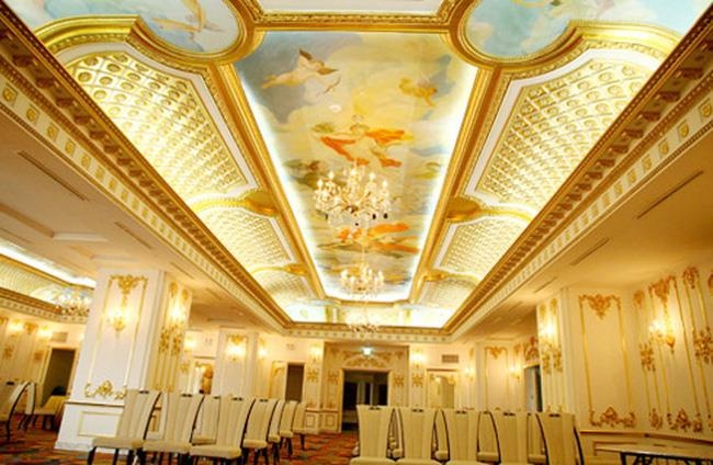 Chu khach san Grand Plaza va tham vong xay truong dua ngua o Ha Noi hinh anh