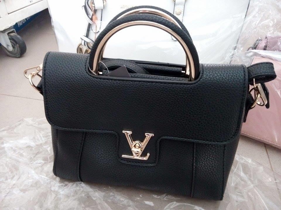 Cho hang nhai LV va Chanel, hai lai xe bi phat 140 trieu dong hinh anh