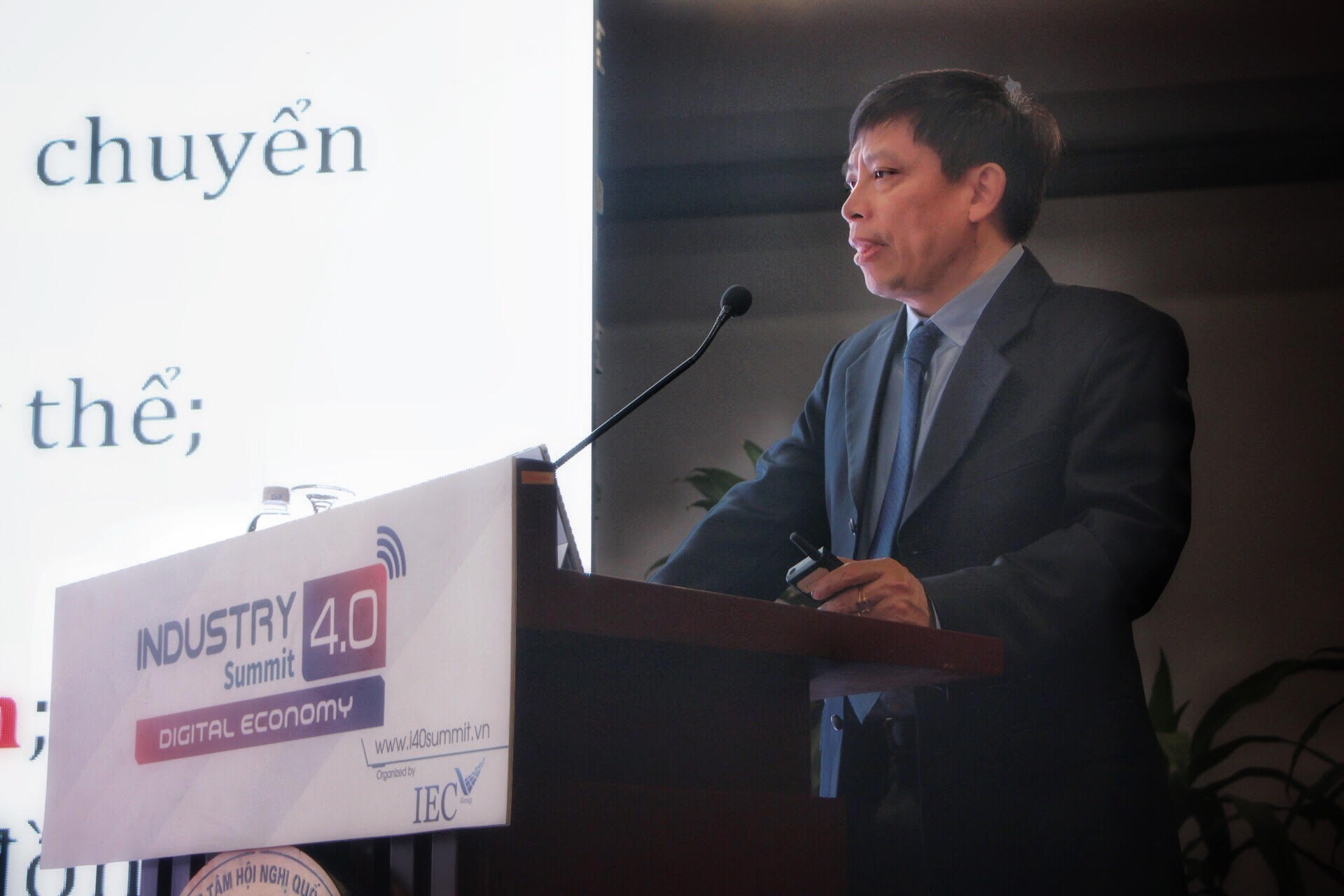 Giao hang moi tra tien can tro su phat trien cua thuong mai dien tu anh 2