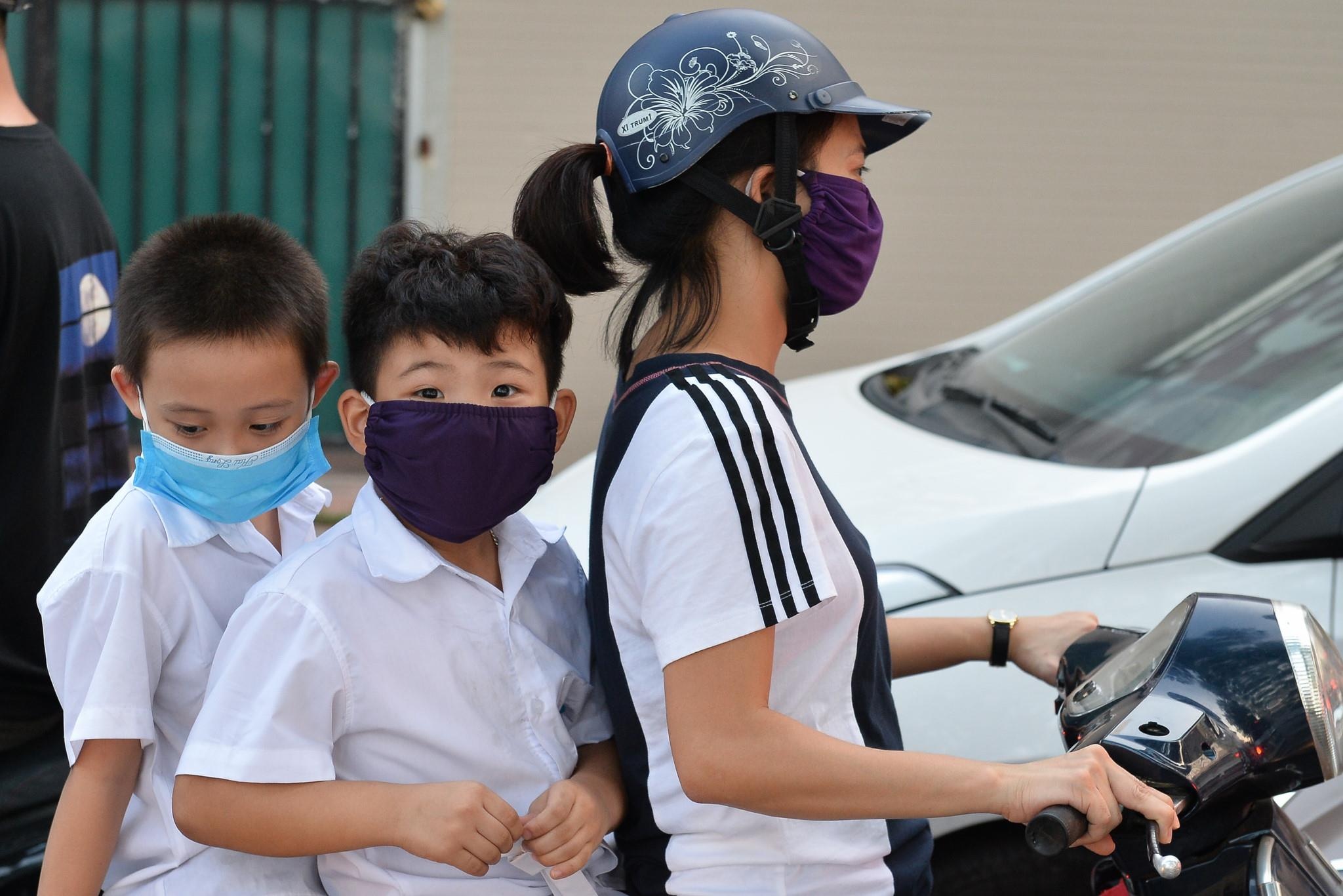 Thi truong khau trang nao loan, vet sach hang van thieu hinh anh