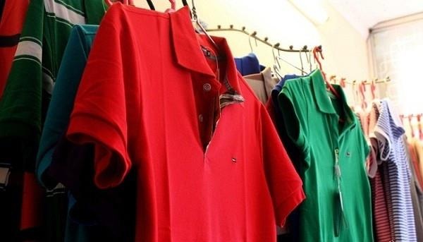 Nhap container quan ao Trung Quoc nhung gan nhan ‘made in Vietnam’ hinh anh