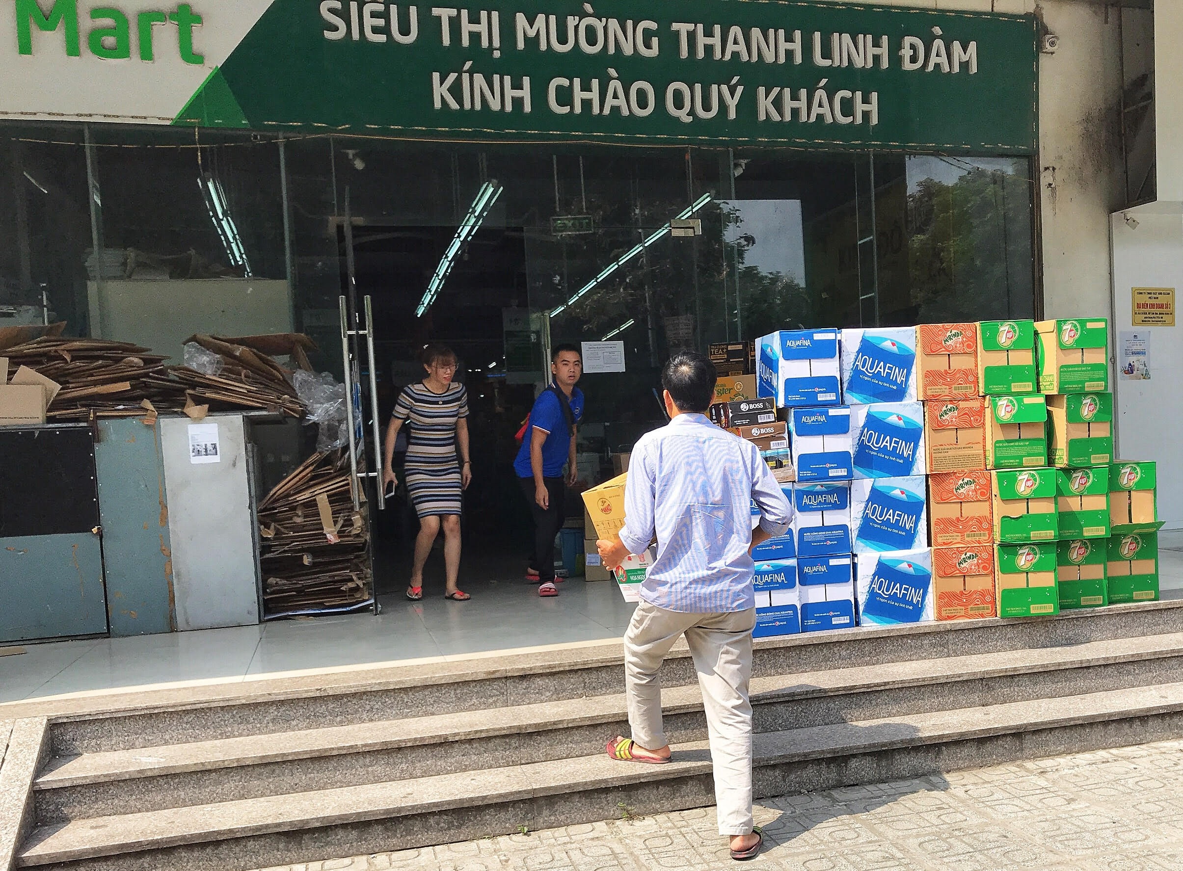 Chay hang nuoc loc dong chai tai Linh Dam anh 2