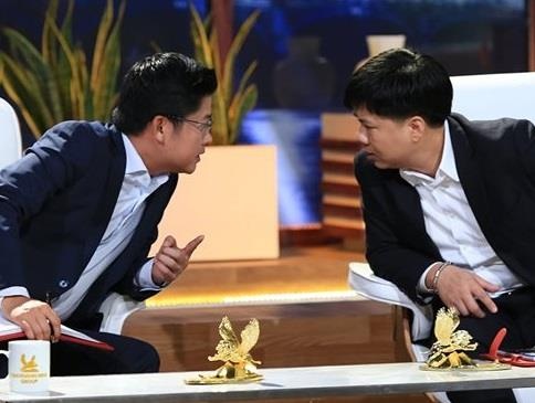 Hai Shark dau tu 500.000 USD cho startup ban bao hiem tinh yeu hinh anh