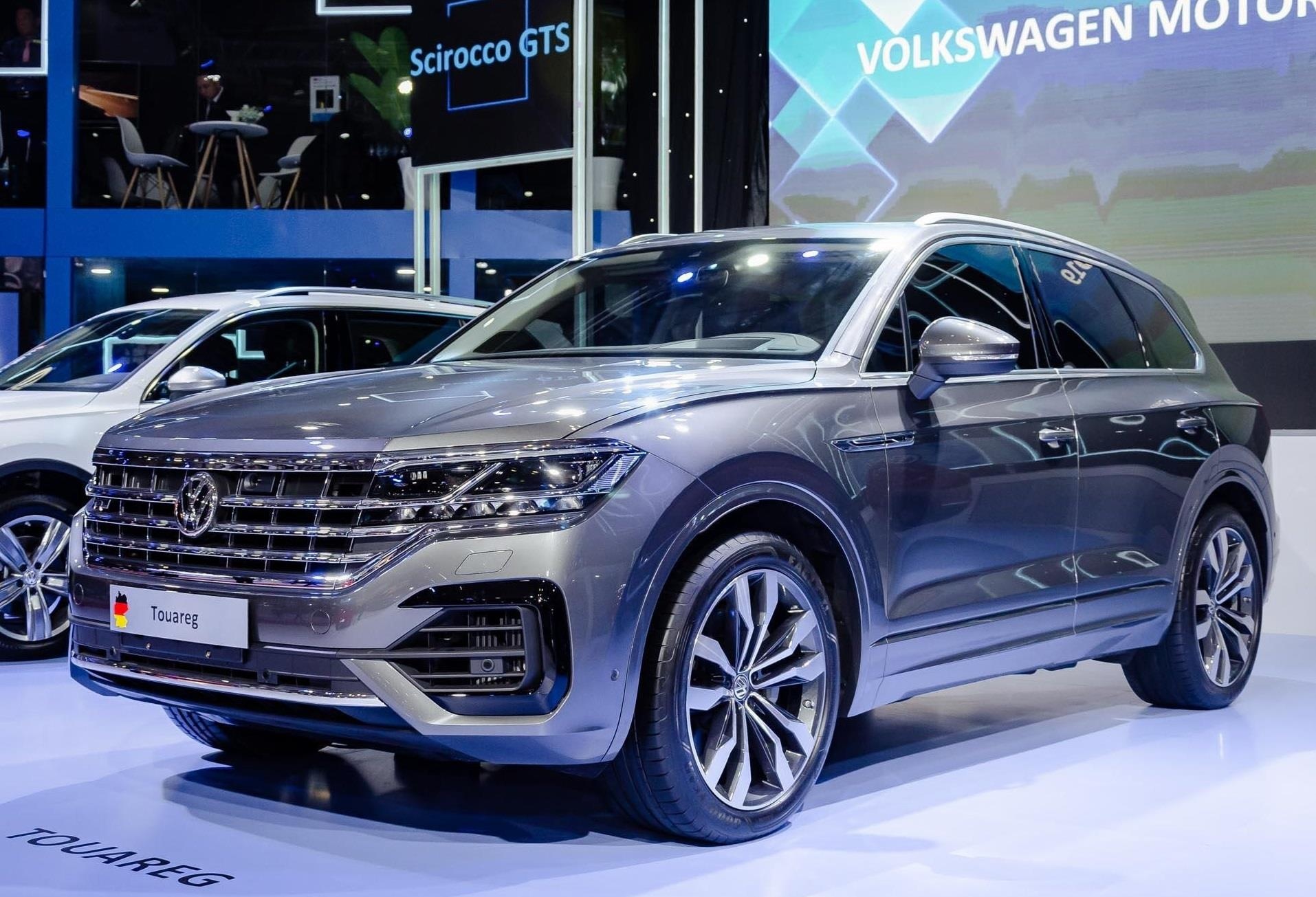 Tich thu 2 xe Volkswagen co ban do 'duong luoi bo' hinh anh