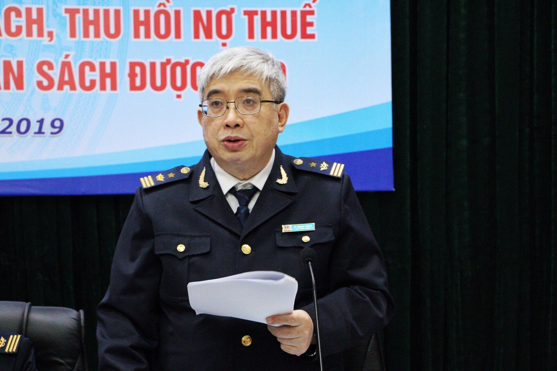 thu thue tu nhap khau o to anh 1