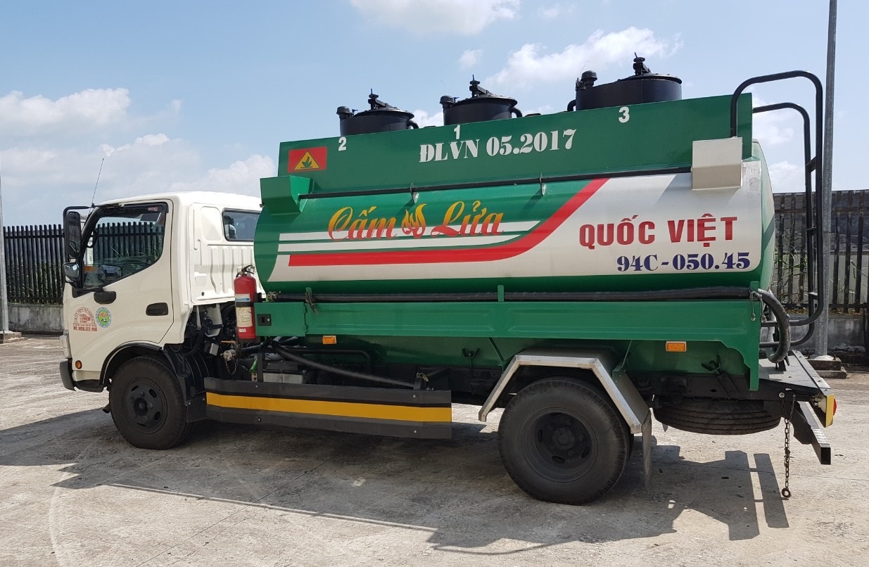 Phat hien 6.000 lit xang lau o Hau Giang hinh anh