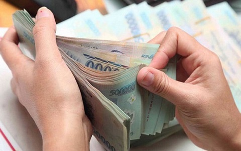 Cong chuc xin nghi viec duoc nhan hon 550 trieu tien ho tro hinh anh