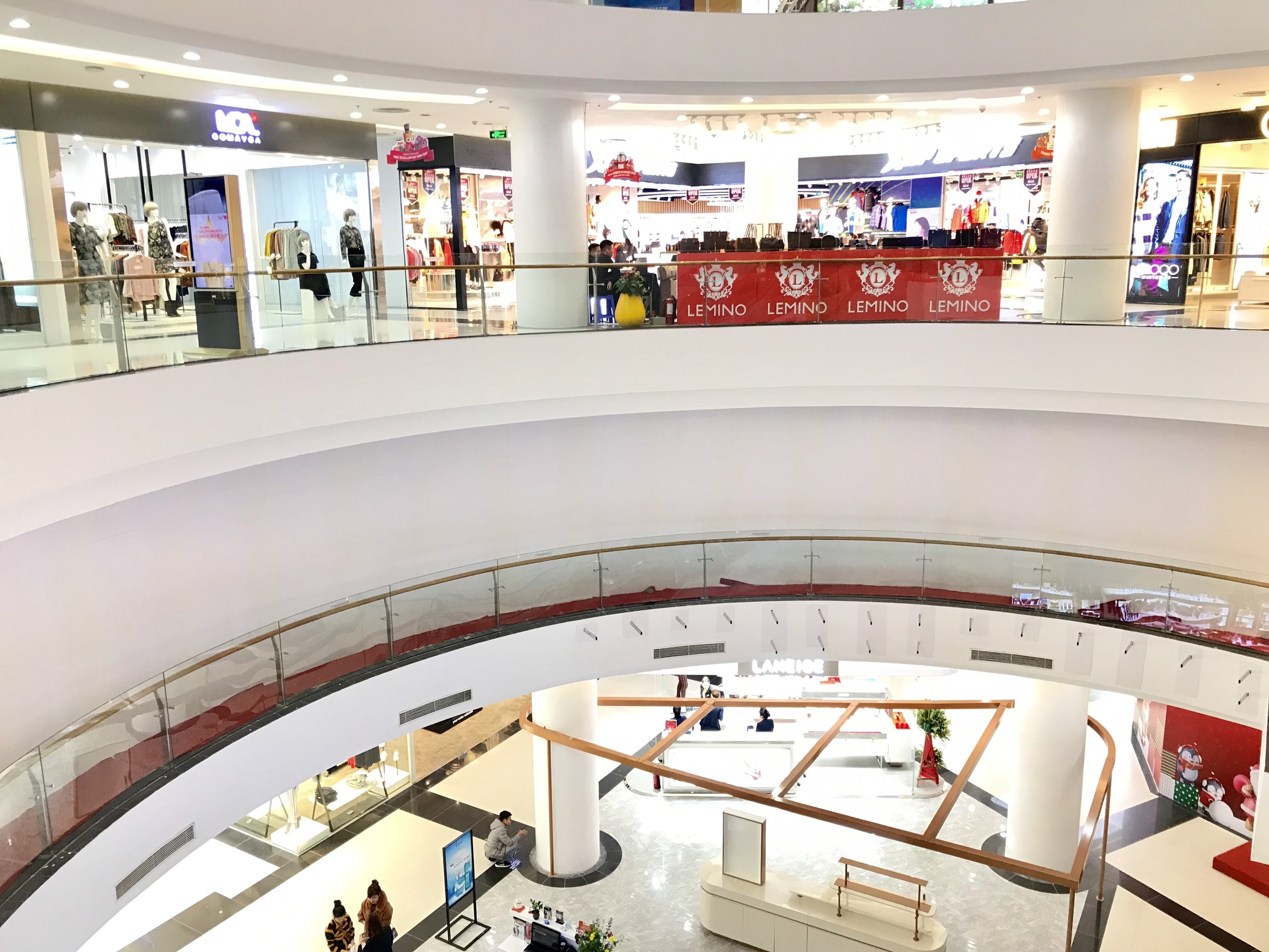 Uniqlo dau tien tai Ha Noi se o Vincom Pham Ngoc Thach? anh 2