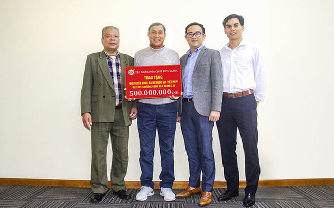 Tuyen nu Viet Nam tu choi 500 trieu thuong tu Hoa chat Duc Giang anh 1