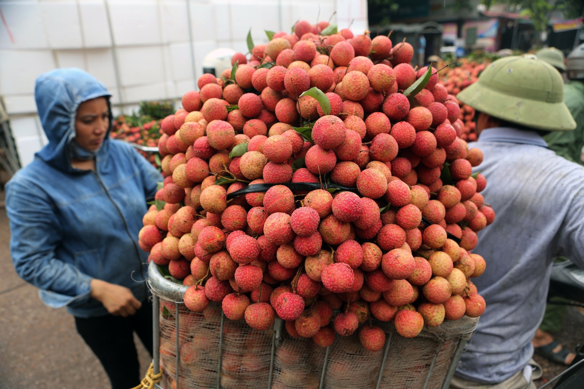 Ba kich ban xuat khau vai thieu hinh anh