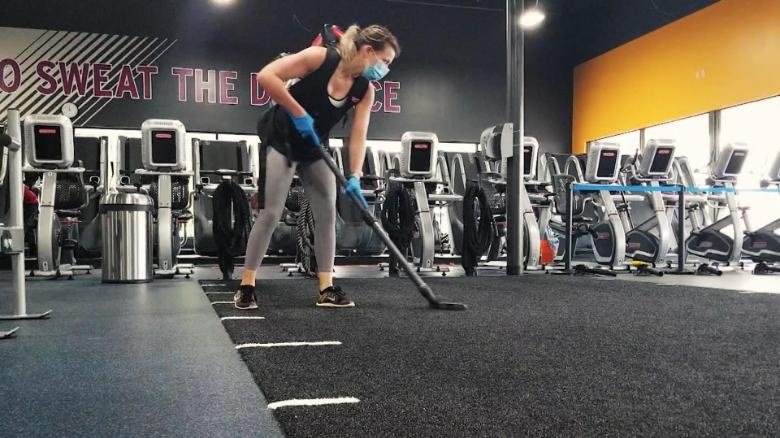 Do lenh cach ly,  doanh nghiep My van khong mo cua tro lai anh 1