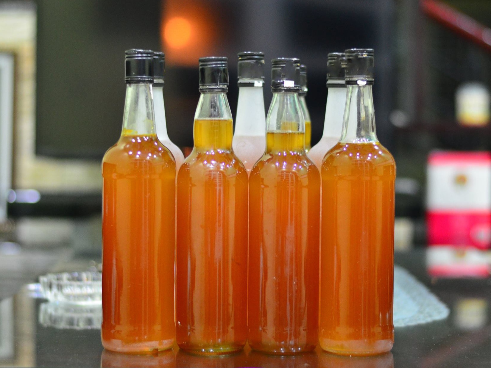 Mat ong hoa nhan hut khach anh 1