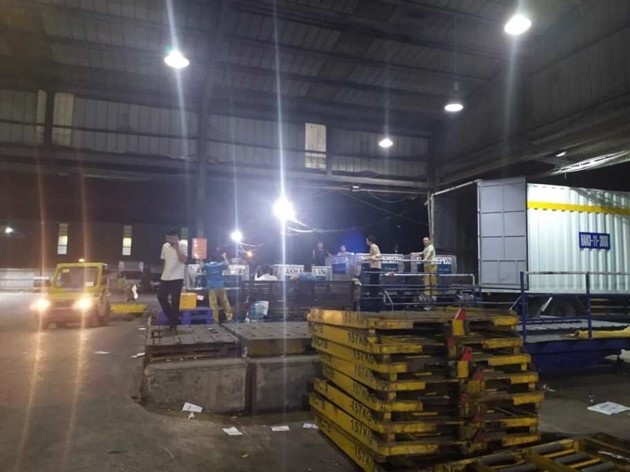 Lam ro lo 43 kien va 10 thung chua hang tai san bay quoc te Noi Bai anh 1