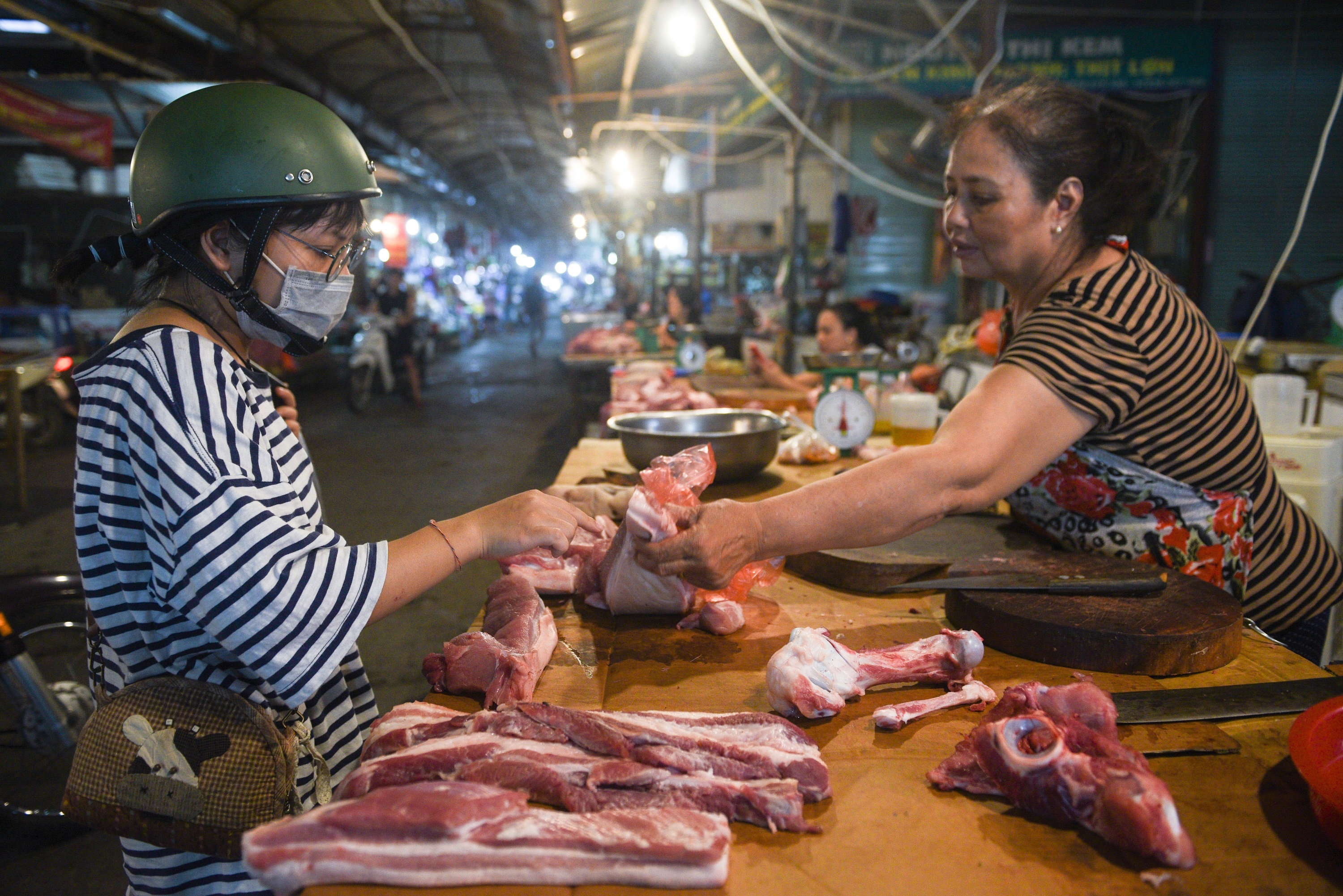 Gia lon hoi tang tro lai anh 1