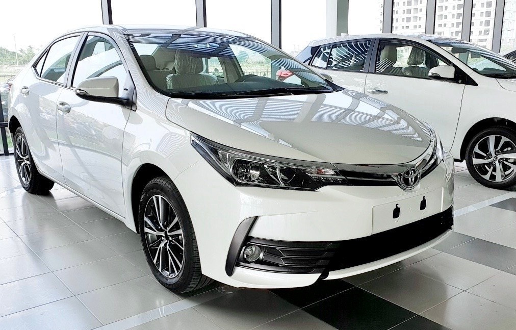 Doanh so ban oto thang 8 thap nhat trong 6 nam hinh anh