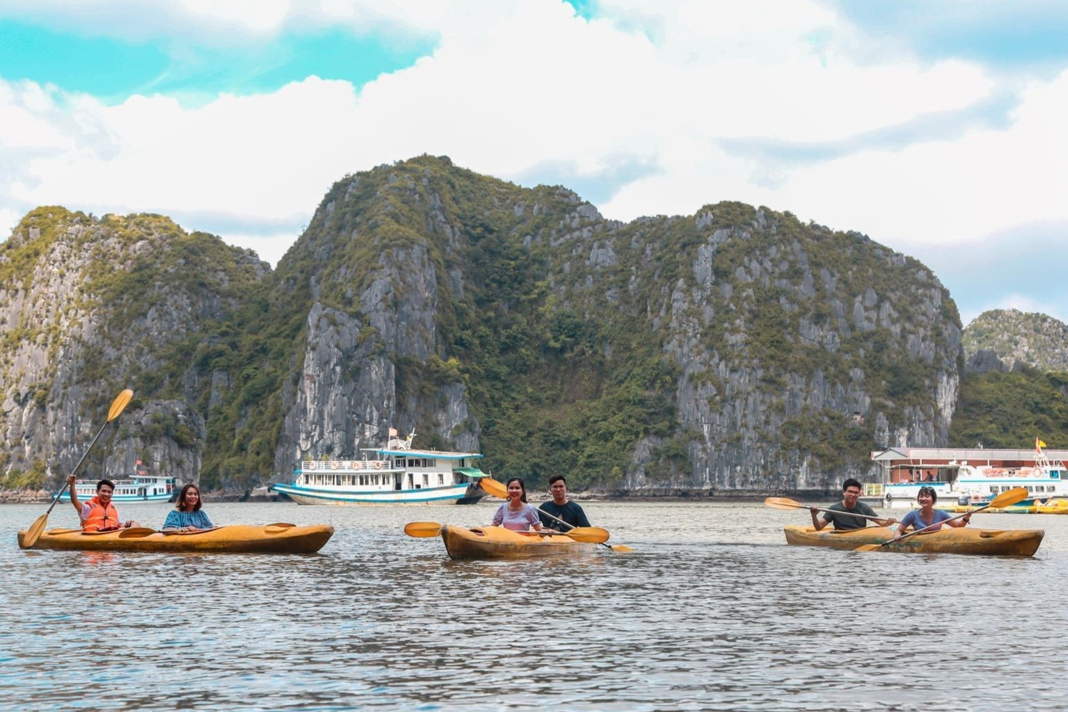 Cong ty lu hanh doi tour cho khach di Quang Ninh sang Sa Pa, Phu Quoc hinh anh