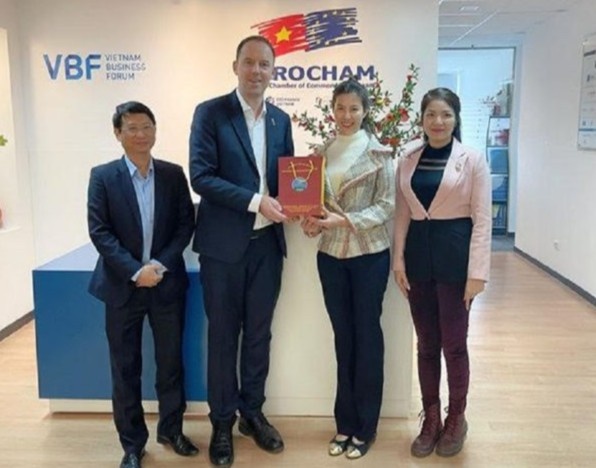 Vinh Phuc co pho giam doc So Ke hoach va Dau tu 31 tuoi hinh anh