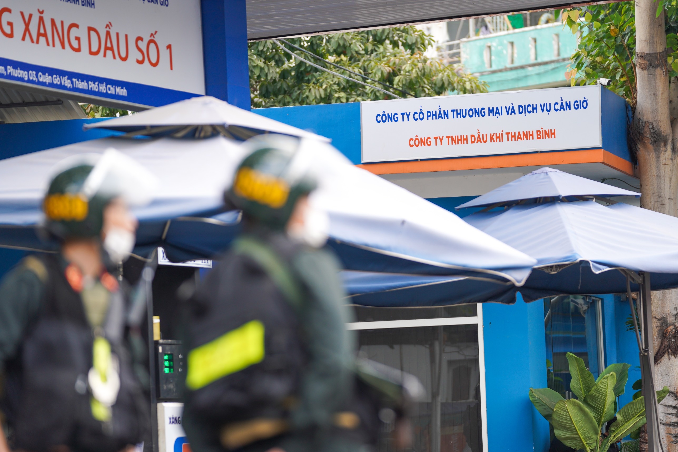 Ai la chu cay xang bi phong toa o TP.HCM? anh 1