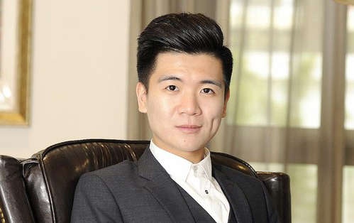 Con trai bau Hien muon mua nua trieu co phieu SHB hinh anh