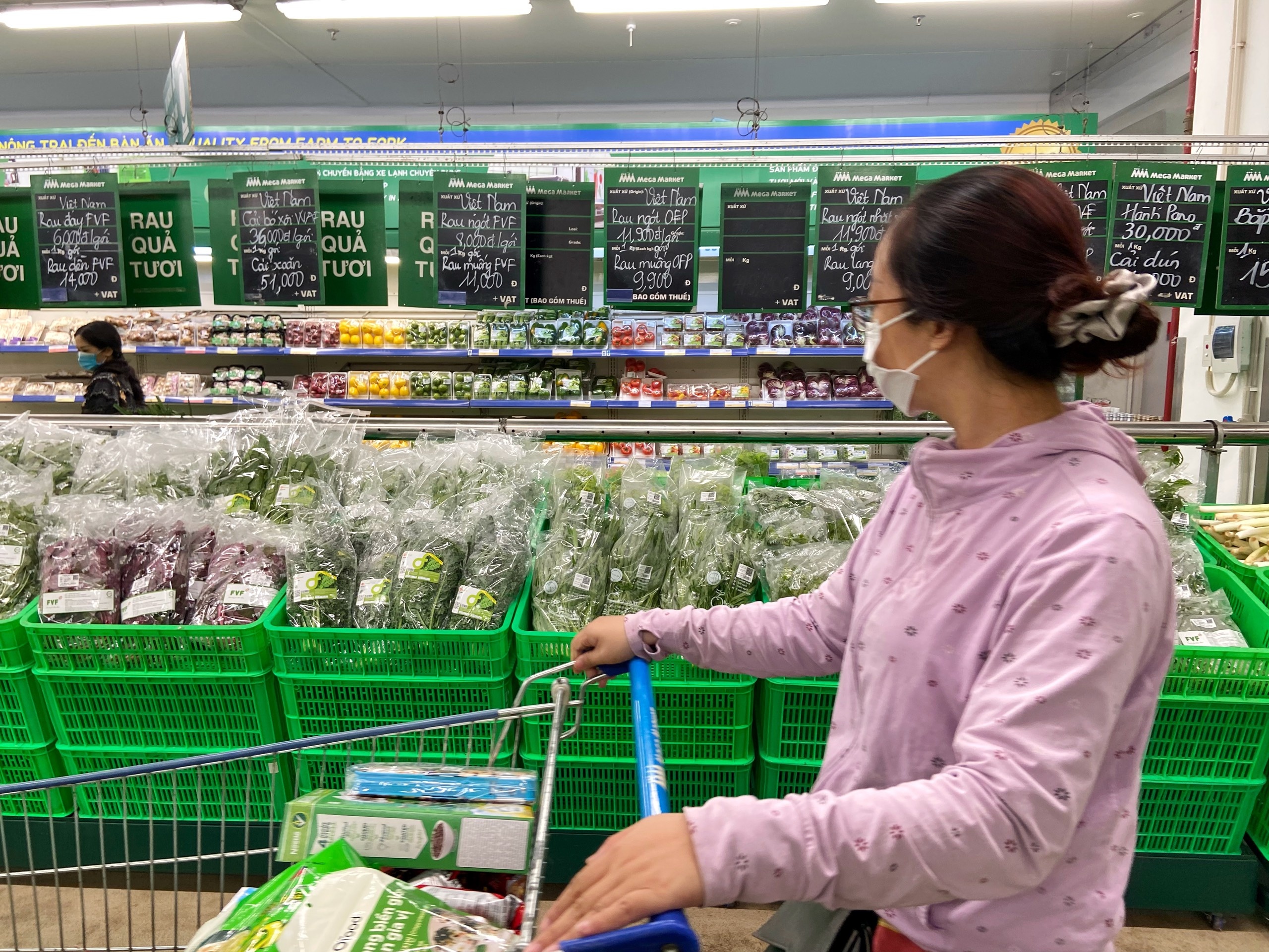 Hang hoa o Ha Noi san sang phuc vu nguoi dan trong 3 thang anh 1