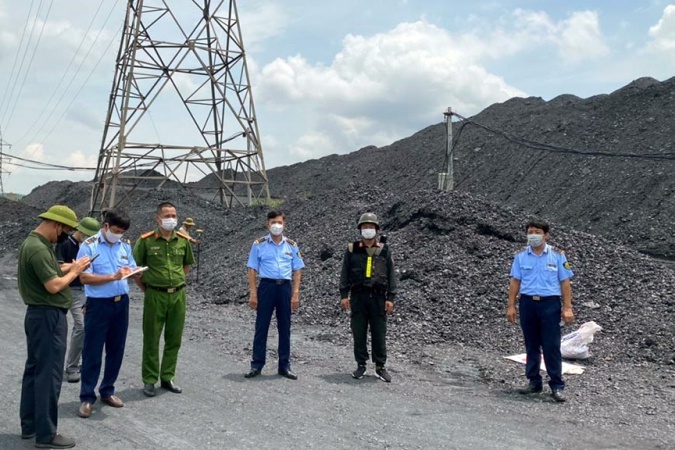 Ho so cong ty cua chu vuon lan tram ty bi bat vi buon lau than anh 2