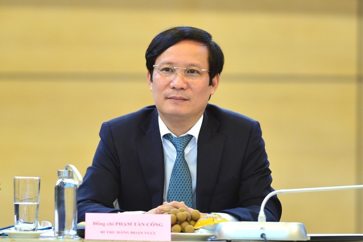 VCCI co chu tich moi hinh anh