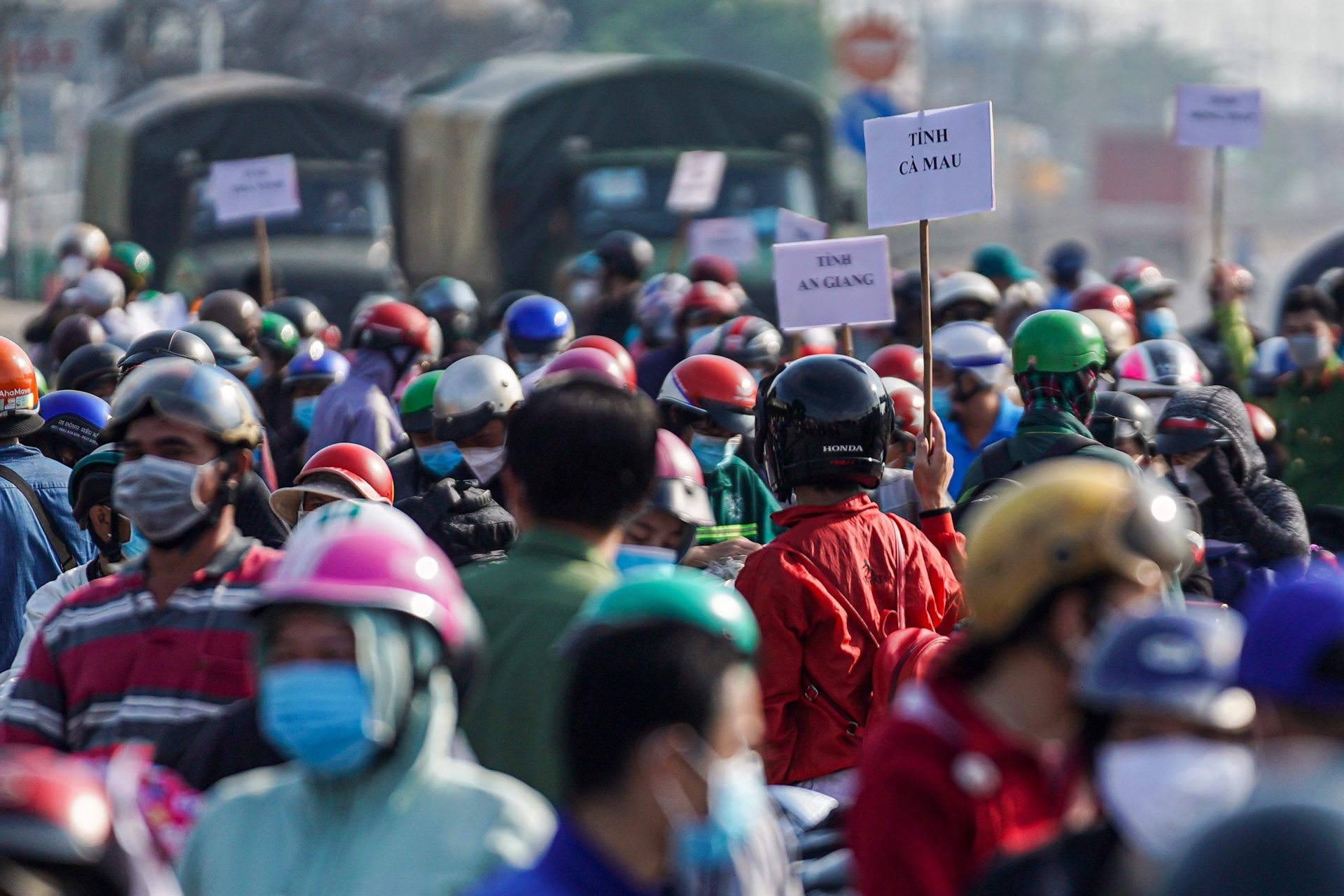 Giai bai toan thieu lao dong cho doanh nghiep TP.HCM,  Binh Duong anh 1