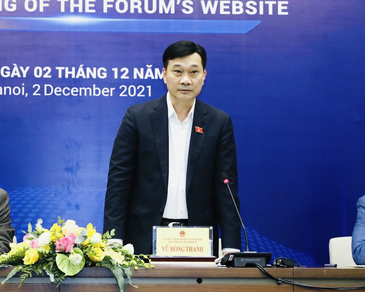 hop bao gioi thieu ve Dien dan Kinh te Viet Nam 2021 anh 1