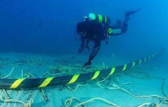 Ba tuyen cap quang bien cung gap su co hinh anh