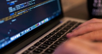 ukraine bi tan cong mang anh 1