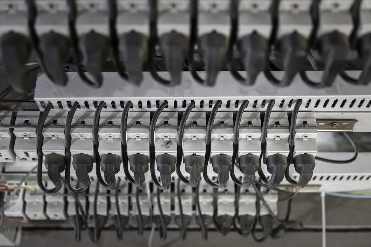 EU bac bo lenh cam tien ma hoa anh 4