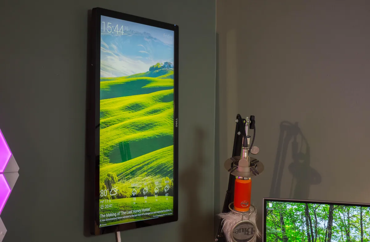 Tan dung man hinh cu anh 1