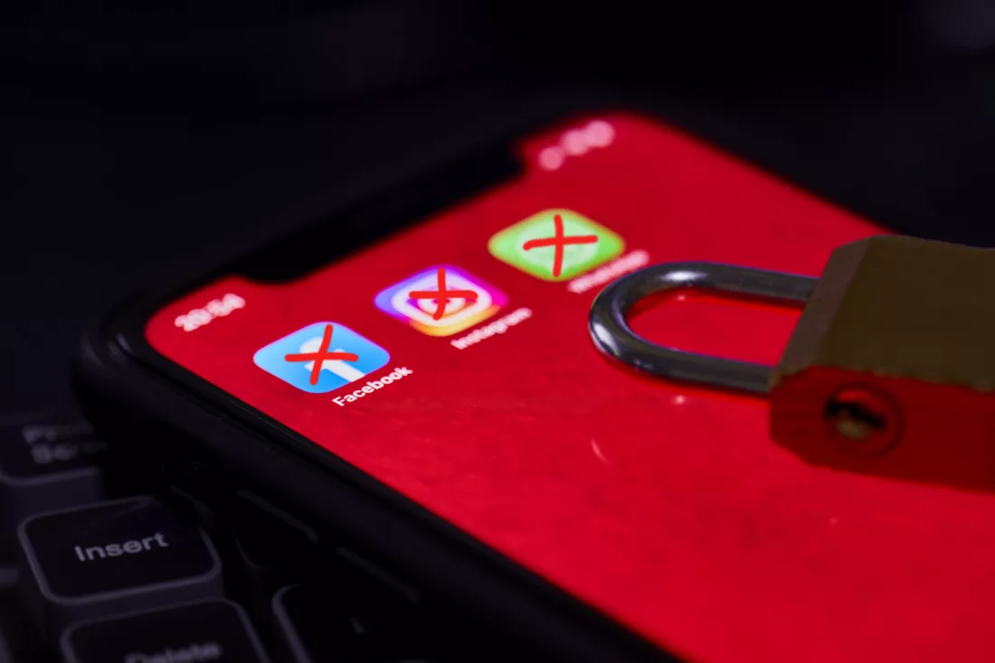 Dung dung tinh nang nay tren Facebook, Instagram hinh anh
