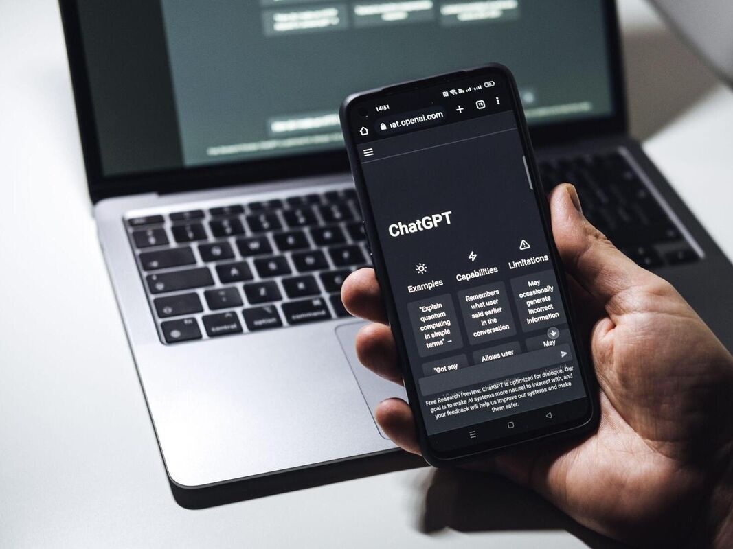 Microsoft sap ung dung cong nghe khac tinh cua Google hinh anh