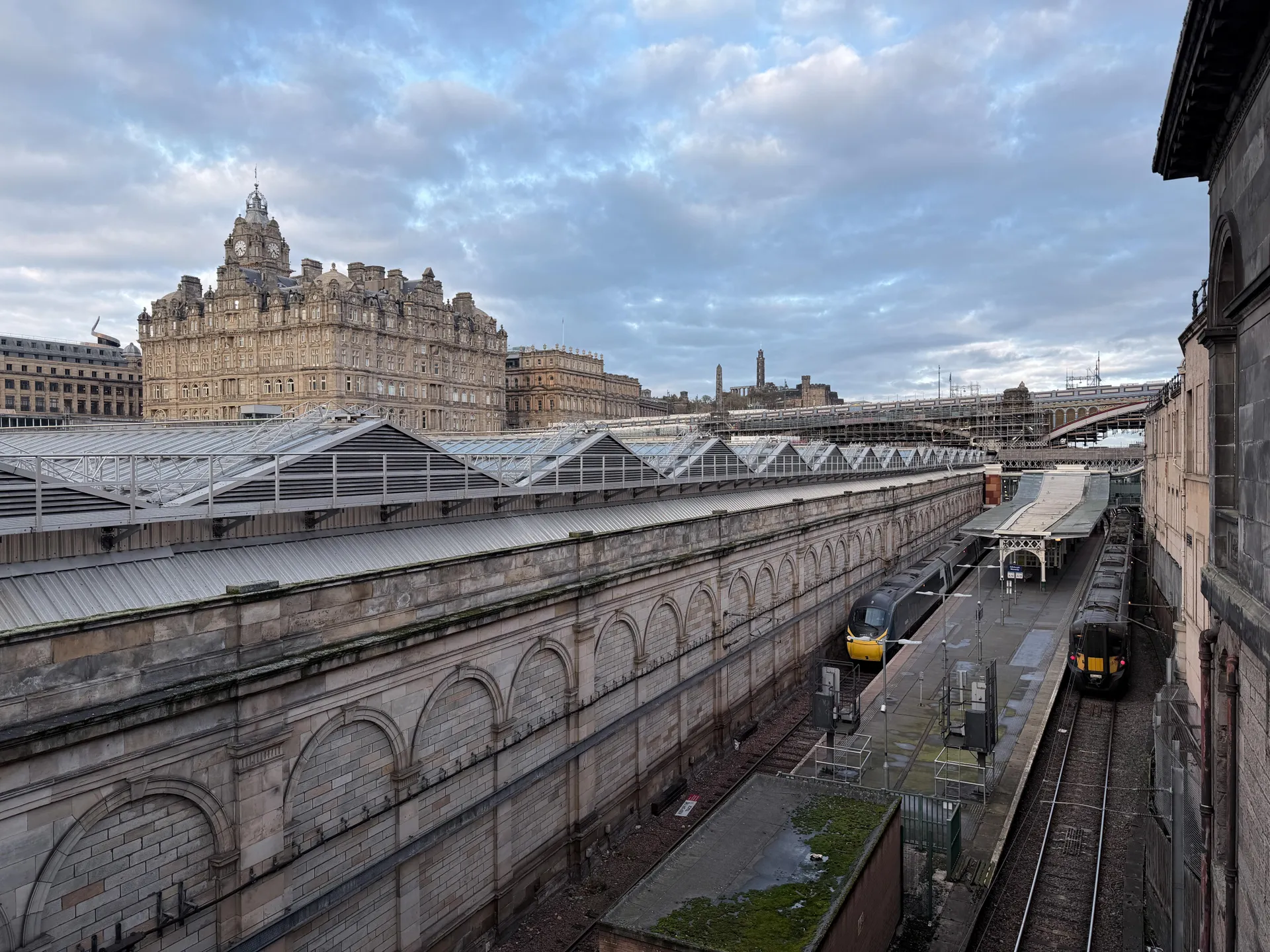 Oppo លើស Apple រូបថត 2 Oppo ap dao Apple anh 2