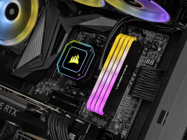 Hang may tinh 'lat long' voi khach hang vi RAM hinh anh