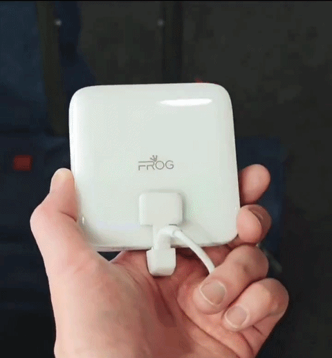 Điện Thoại Hình Vuông iFrog RS1 Gây Sốt MWC 2026 Với Thiết Kế Xoay Độc Lạ
